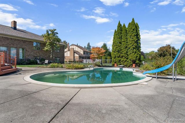 37418 Fiore Trail, Clinton Township, MI 48036