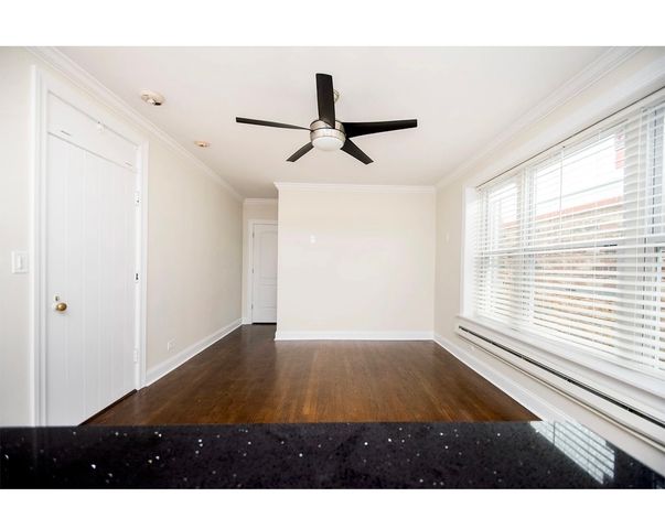 918 Green Bay Road 3C, Winnetka, IL 60093