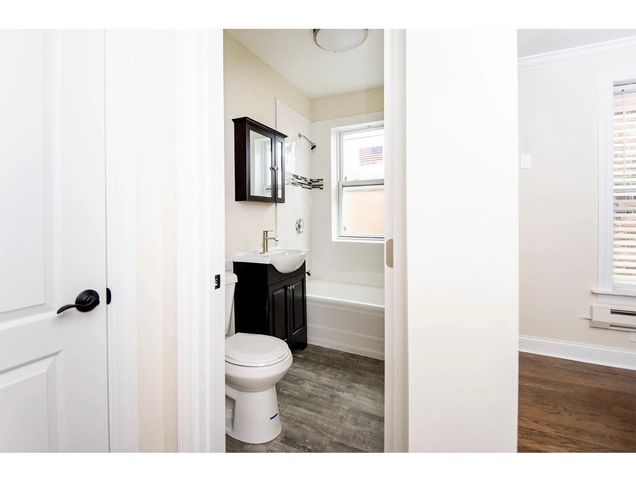 918 Green Bay Road 3C, Winnetka, IL 60093