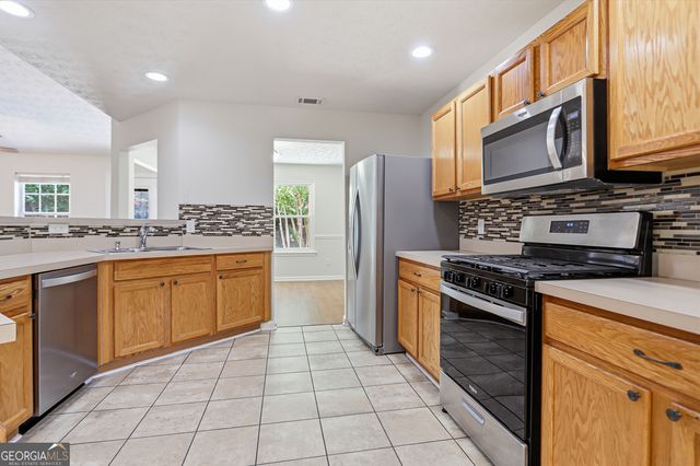 3641 Coveside Court, Loganville, GA 30052