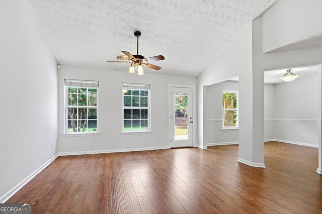 3641 Coveside Court, Loganville, GA 30052
