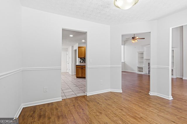 3641 Coveside Court, Loganville, GA 30052