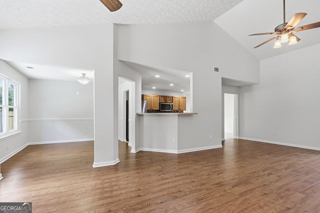 3641 Coveside Court, Loganville, GA 30052