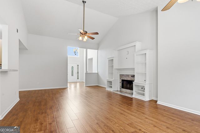 3641 Coveside Court, Loganville, GA 30052