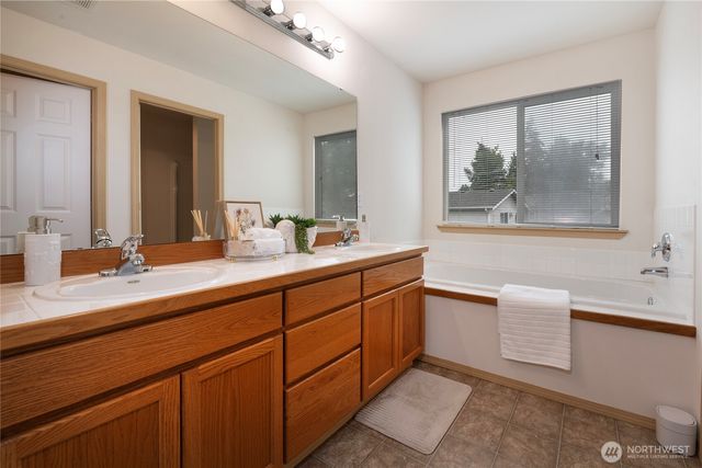 926 99th Street SW, Everett, WA 98204