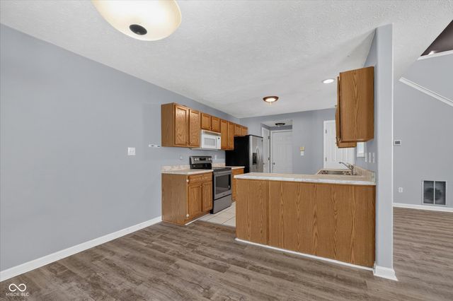 1852 Misty Lake Drive, Indianapolis, IN 46260