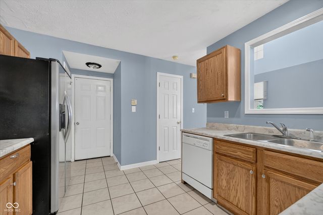 1852 Misty Lake Drive, Indianapolis, IN 46260