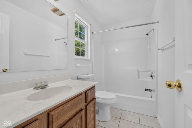 1852 Misty Lake Drive, Indianapolis, IN 46260