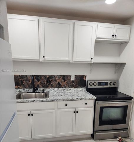 9760 SW 184th Street 12D, Cutler Bay, FL 33157