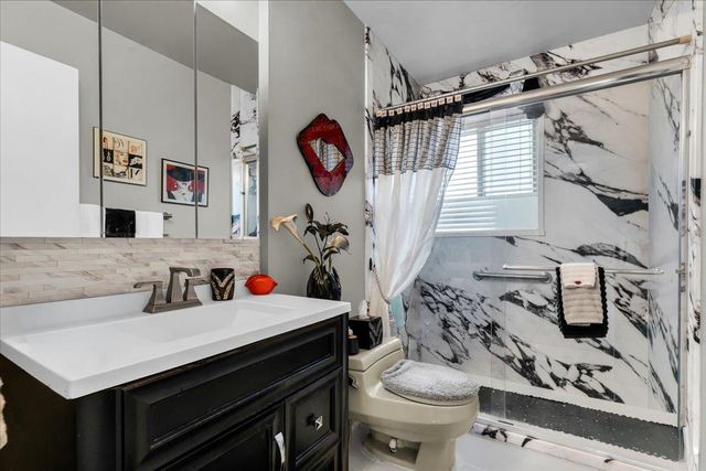 22606 E 12 Mile Road, Saint Clair Shores, MI 48081