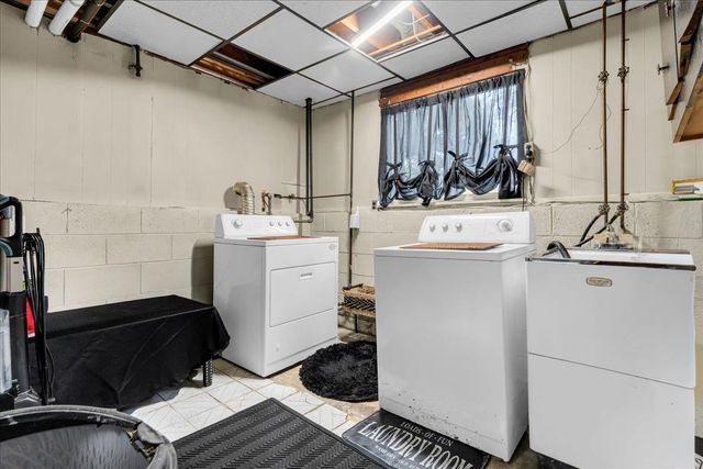 22606 E 12 Mile Road, Saint Clair Shores, MI 48081