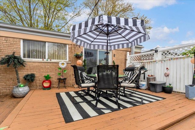 22606 E 12 Mile Road, Saint Clair Shores, MI 48081