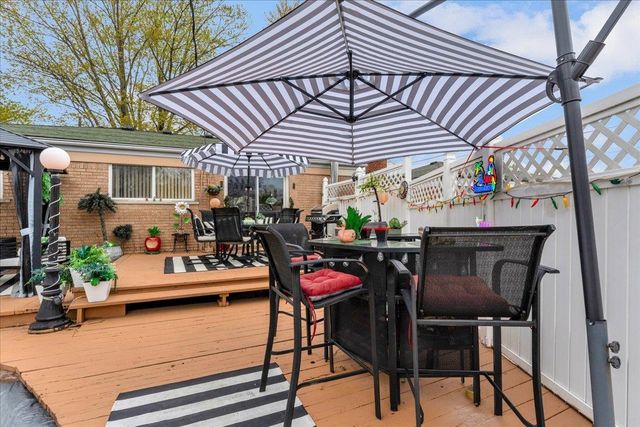 22606 E 12 Mile Road, Saint Clair Shores, MI 48081