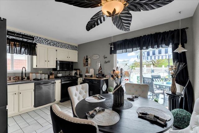 22606 E 12 Mile Road, Saint Clair Shores, MI 48081