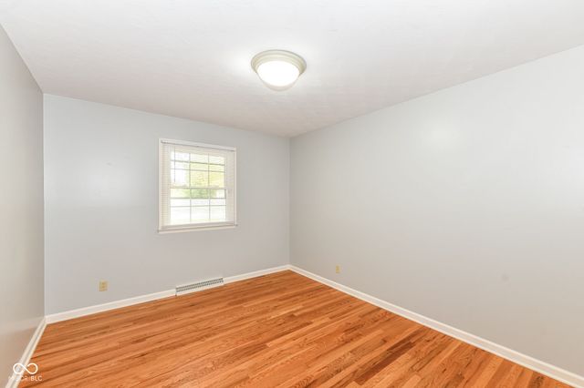 6441 Hythe Road, Indianapolis, IN 46220