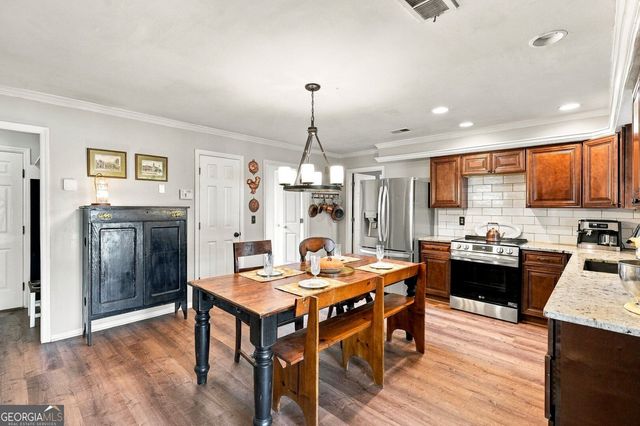 2264 SW Cassina Pointe SW, Marietta, GA 30064