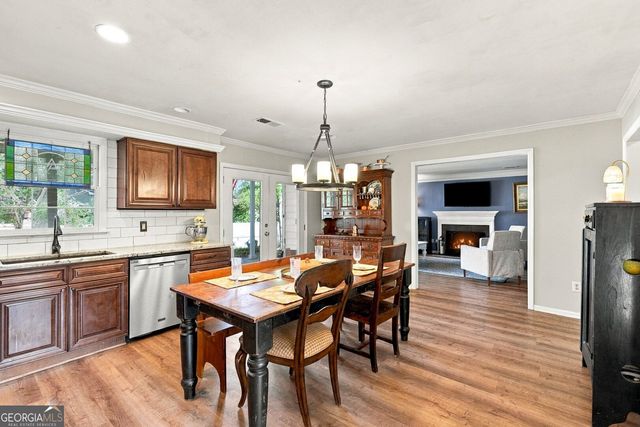 2264 SW Cassina Pointe SW, Marietta, GA 30064