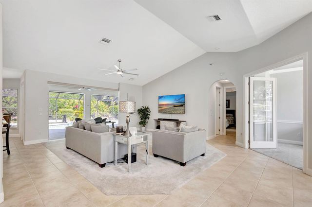 8055 Kiawah Trace, Port St. Lucie, FL 34986