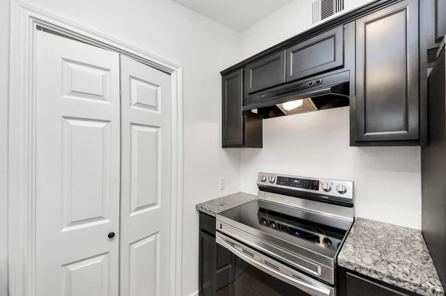 10804 Longleaf Drive, Conroe, TX 77385