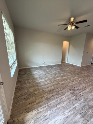 4935 Mountain Cypress Trail, Spring, TX 77389