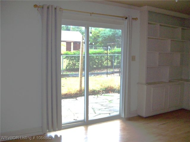 2100 S N Street, Fort Smith, AR 72901