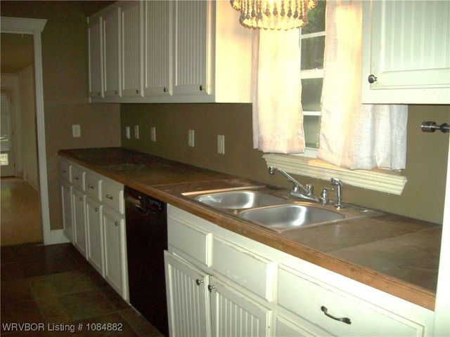 2100 S N Street, Fort Smith, AR 72901