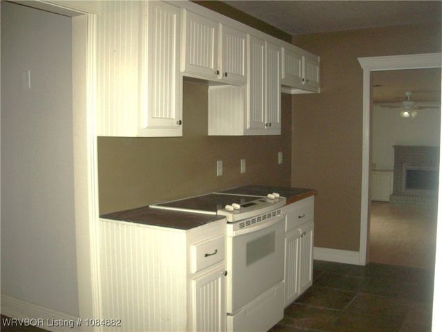 2100 S N Street, Fort Smith, AR 72901