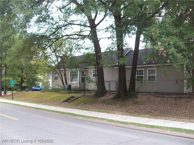 2100 S N Street, Fort Smith, AR 72901