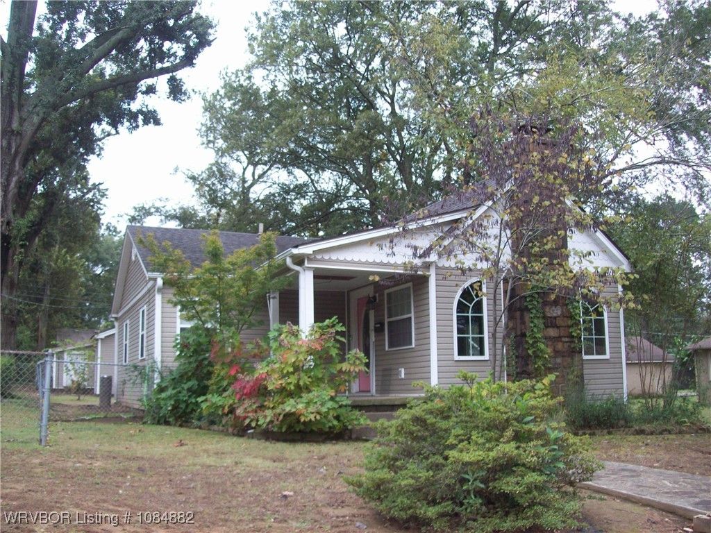 2100 S N Street, Fort Smith, AR 72901