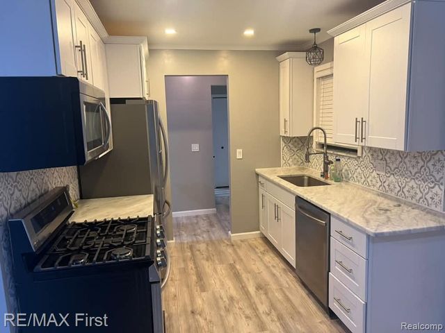 14063 Bery Drive, Sterling Heights, MI 48312