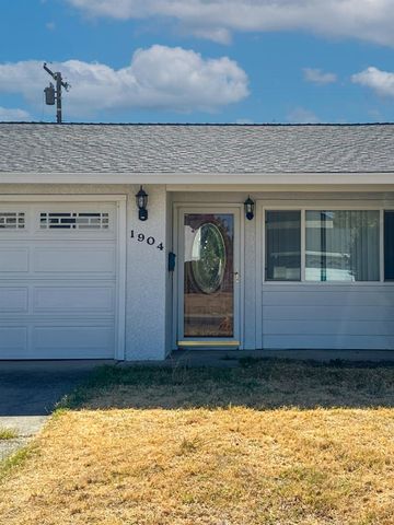 1904 Wildwood Way, Roseville, CA 95661