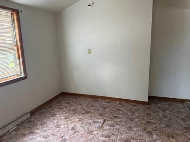 8817 W Custer AVENUE, Milwaukee, WI 53225