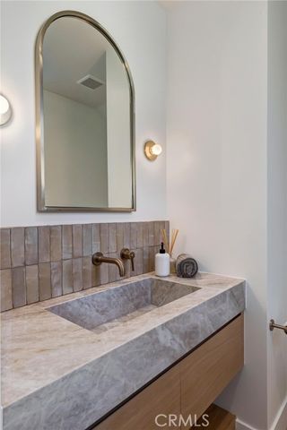 622 1st Place, Hermosa Beach, CA 90254