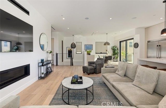 622 1st Place, Hermosa Beach, CA 90254