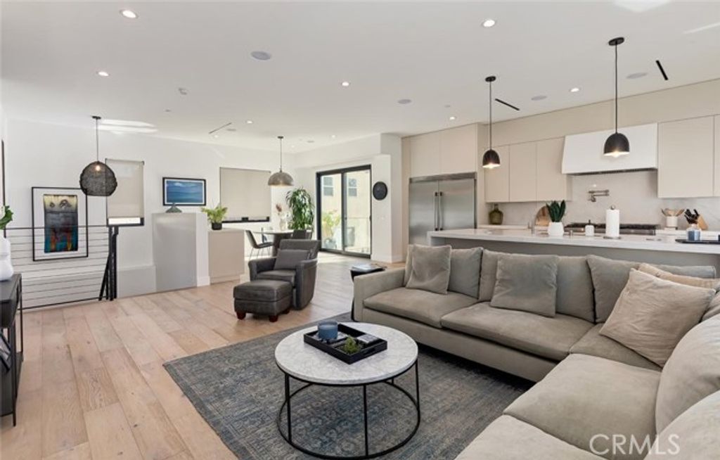 622 1st Place, Hermosa Beach, CA 90254