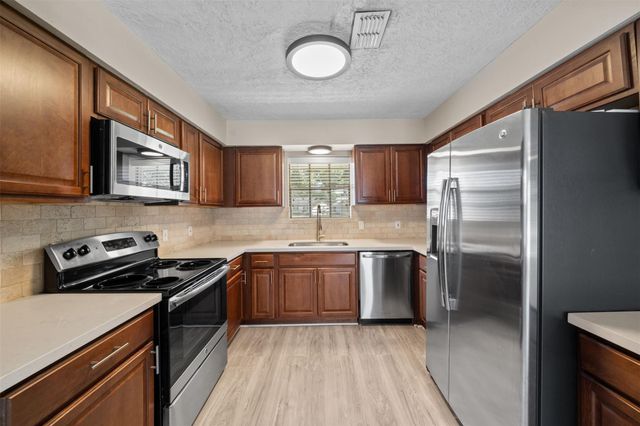 5826 Spruce Forest Drive, Houston, TX 77092