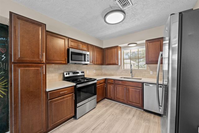 5826 Spruce Forest Drive, Houston, TX 77092