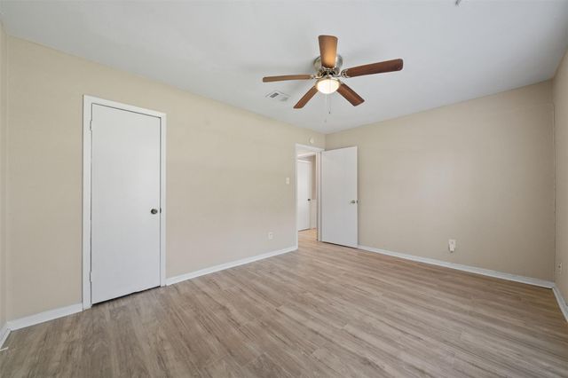 5826 Spruce Forest Drive, Houston, TX 77092