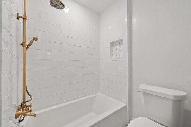 5826 Spruce Forest Drive, Houston, TX 77092