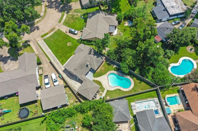 5826 Spruce Forest Drive, Houston, TX 77092