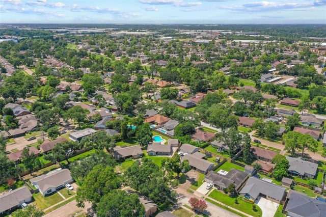 5826 Spruce Forest Drive, Houston, TX 77092