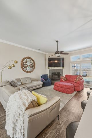 1226 Eaton, Grapevine, TX 76051