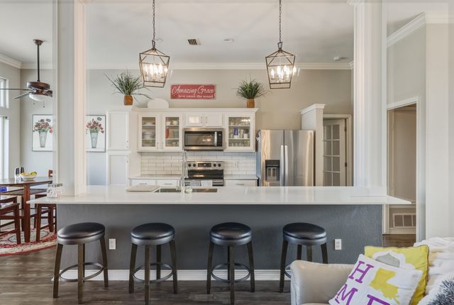 1226 Eaton, Grapevine, TX 76051