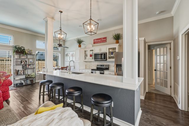 1226 Eaton, Grapevine, TX 76051