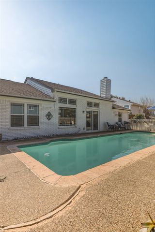 1226 Eaton, Grapevine, TX 76051