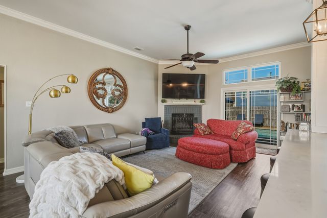 1226 Eaton, Grapevine, TX 76051