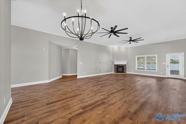 2512 Oxmoor Blvd, Huntsville, AL 35803