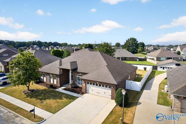 2512 Oxmoor Blvd, Huntsville, AL 35803