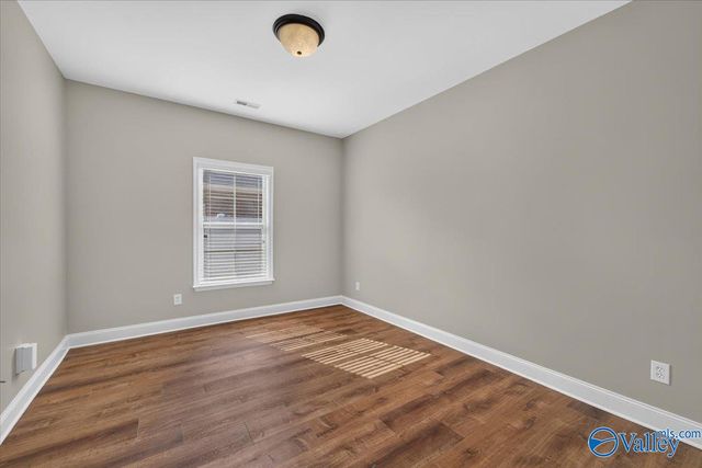2512 Oxmoor Blvd, Huntsville, AL 35803