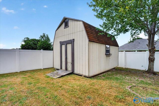 2512 Oxmoor Blvd, Huntsville, AL 35803